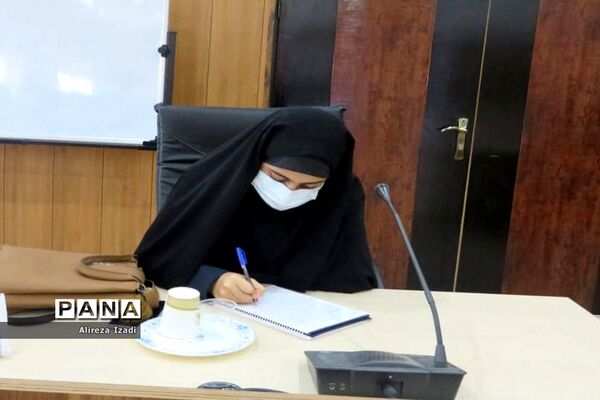 نشست کارگروه‌های تخصصی نخبگان نوجوان استان بوشهر