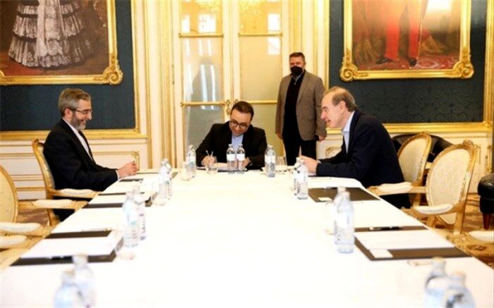 باقری و مورا دیدار کردند