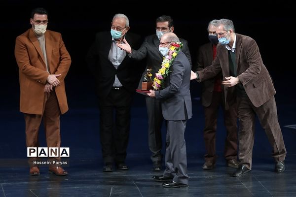 اختتامیه سی و هفتمین جشنواره موسیقی فجر