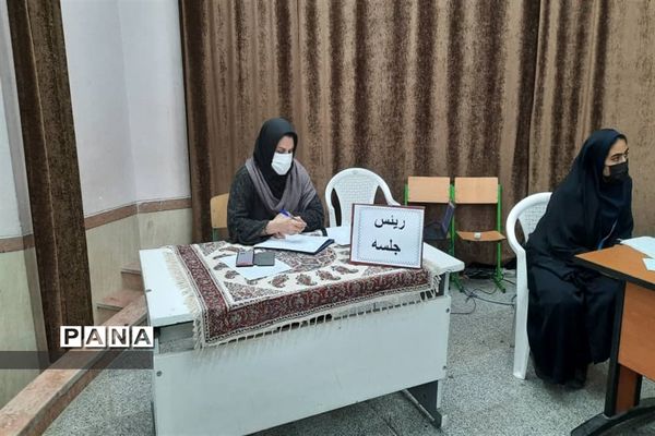 برگزاری مسابقات مناظره دانش‌آموزی شهرستان برخوار