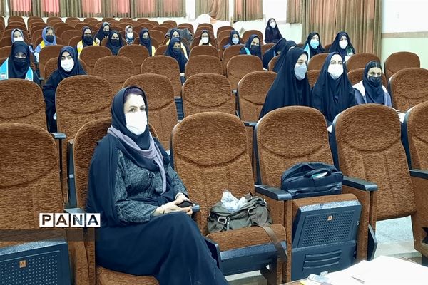 برگزاری مسابقات مناظره دانش‌آموزی شهرستان برخوار