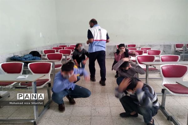 اجرای طرح دادرس در مدارس متوسطه اول در شهرستان امیدیه