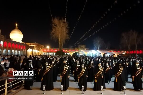مراسم لاله‌گردانی به مناسبت بزرگداشت شهادت حضرت احمدبن موسی الکاظم( ع) در شیراز