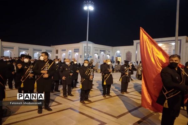 مراسم لاله‌گردانی به مناسبت بزرگداشت شهادت حضرت احمدبن موسی الکاظم( ع) در شیراز