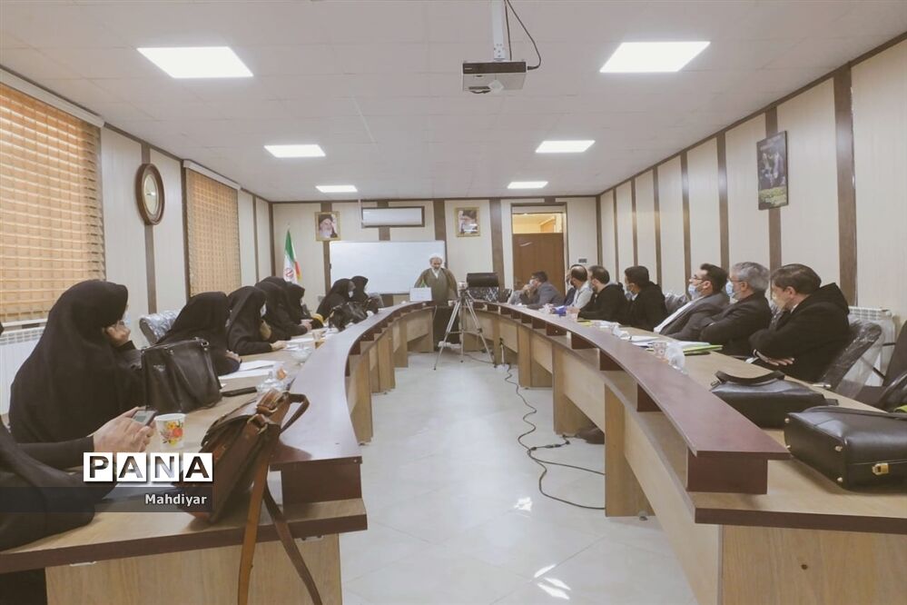 جلسه تبیین بیانیه گام دوم انقلاب در جوادآباد