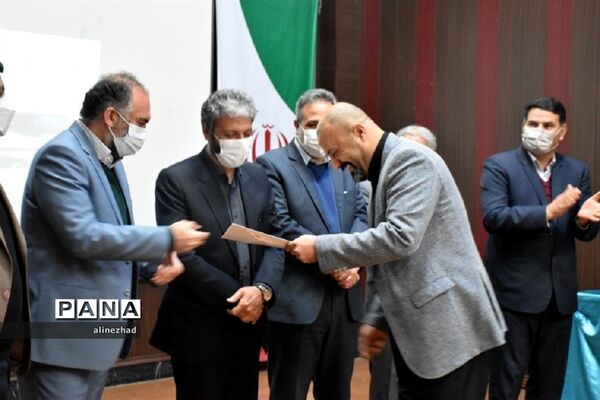 تجلیل از مدیران و کارشناسان کانون‌های فرهنگی و تربیتی ناحیه 7 مشهد مقدس