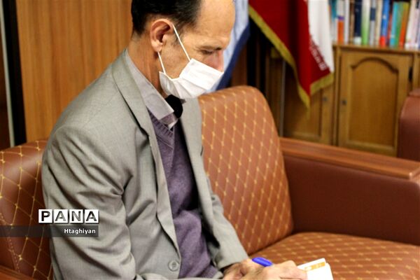 دیدار سرپرست اداره‌کل آموزش و پرورش استان اصفهان  با مدیرکل کمیته امداد امام خمینی (ره) استان