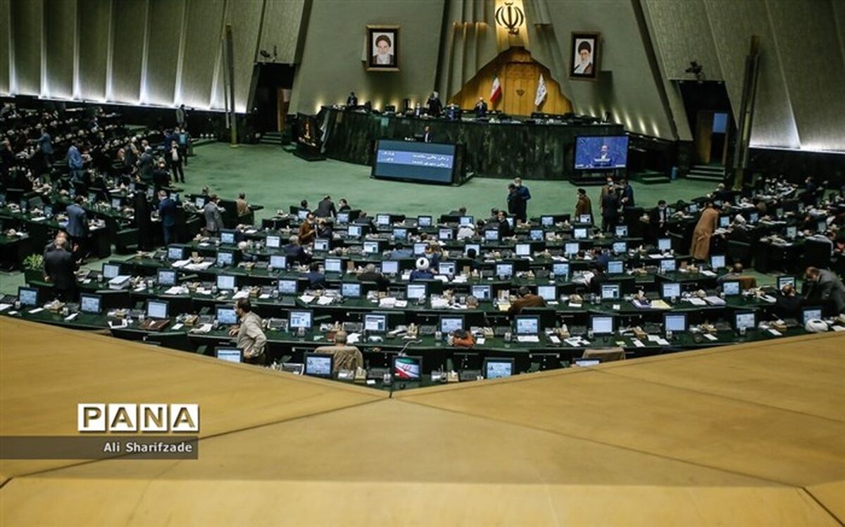 مجوز مجلس به دولت برای جبران کسری صادرات نفتی از محل صندوق ذخیره ارزی