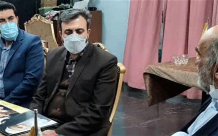 بازدید مدیرکل آموزش و پرورش شهرستان‌های استان تهران از فروشگاه دانش‌آموزی عیدانه 1401