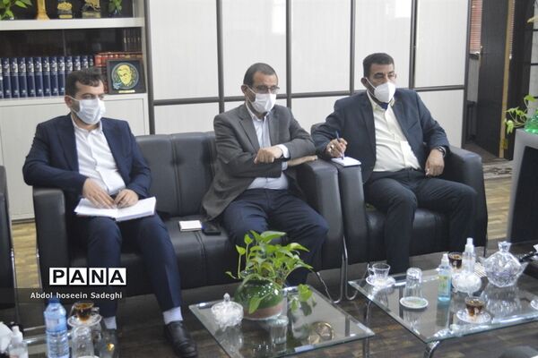 نشست مدیرکل کمیته امداد امام خمینی ( ره) استان بوشهر با مدیرکل آموزش و پرورش استان بوشهر