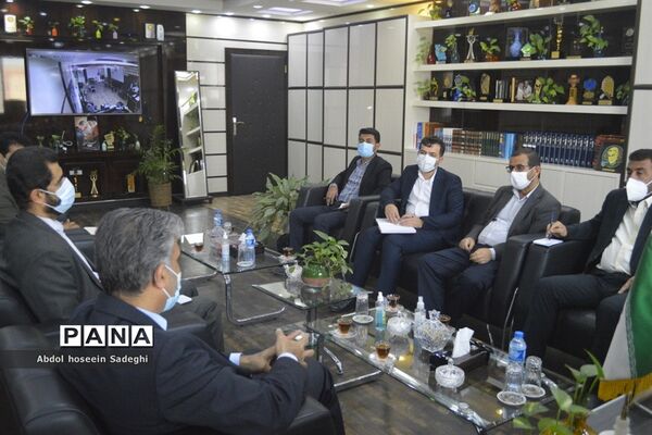 نشست مدیرکل کمیته امداد امام خمینی ( ره) استان بوشهر با مدیرکل آموزش و پرورش استان بوشهر
