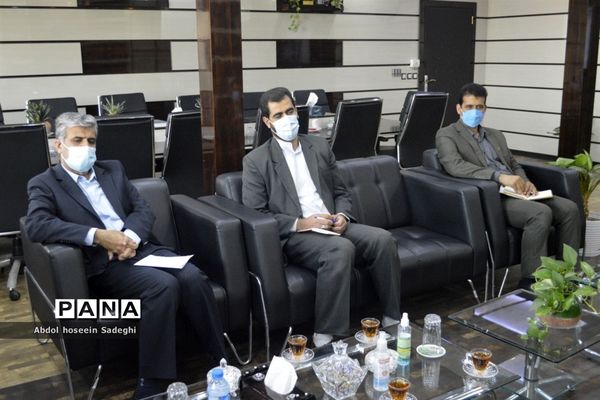 نشست مدیرکل کمیته امداد امام خمینی ( ره) استان بوشهر با مدیرکل آموزش و پرورش استان بوشهر