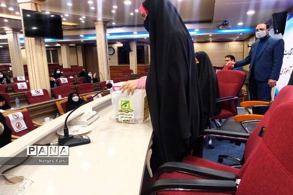 انتخابات هیات رئیسه مجلس دانش‌آموزی دختران استان قم