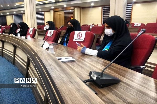 انتخابات هیات رئیسه مجلس دانش‌آموزی دختران استان قم