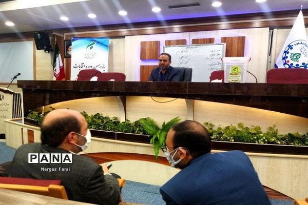 انتخابات هیات رئیسه مجلس دانش‌آموزی دختران استان قم