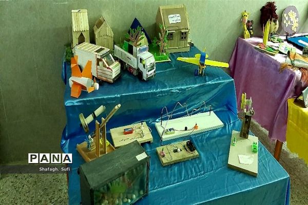 نمایشگاه دستاوردهای دانش‌آموزی به‌مناسبت سالروز تاسیس کانون‌ها در امیدیه