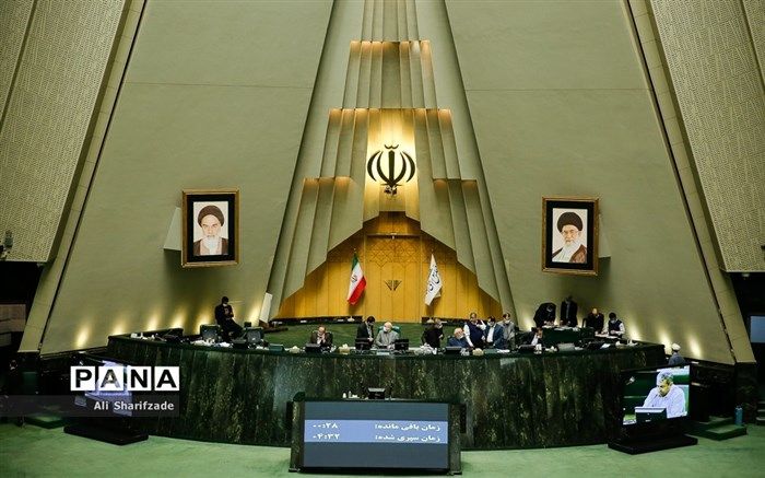 هیات رئیسه مجلس درباره طرح فضای مجازی تصمیم می‌گیرد