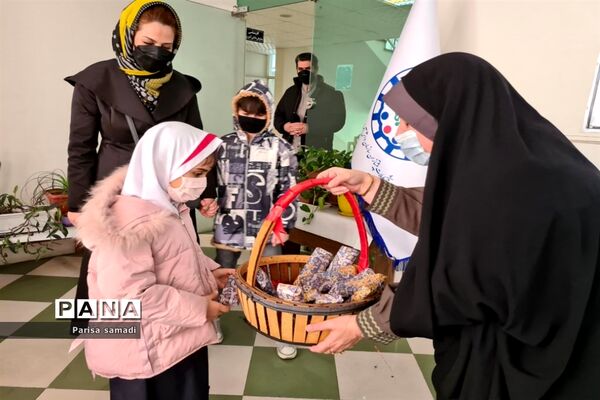 تقدیر از منتخبان آثار برتر در پویش‌های جشنواره زمستانی شاد منطقه ۱۳ شهر تهران