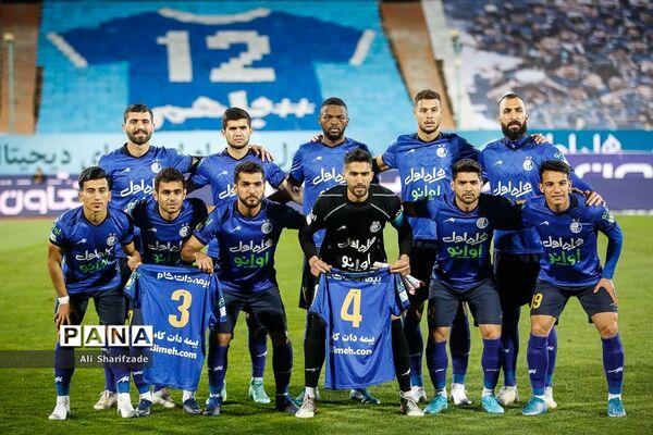 دیدار تیم‌های استقلال و فجر سپاسی