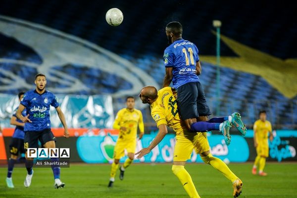 دیدار تیم‌های استقلال و فجر سپاسی