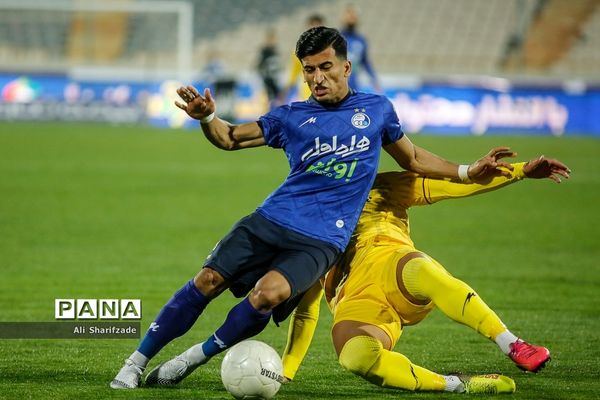 دیدار تیم‌های استقلال و فجر سپاسی