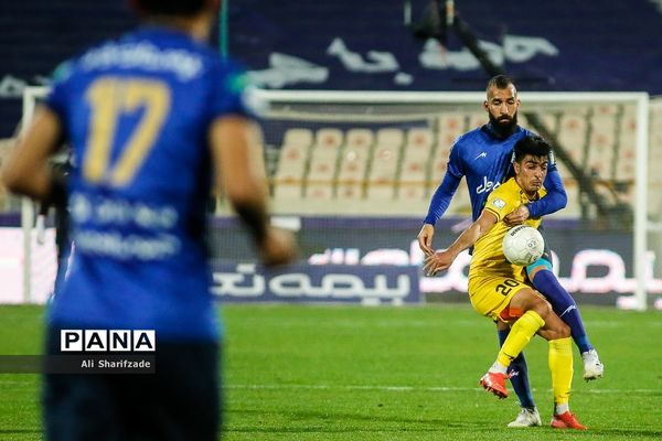 دیدار تیم‌های استقلال و فجر سپاسی