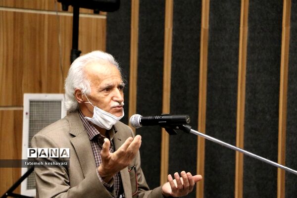 نشست صمیمی هنرمندان شهرقدس