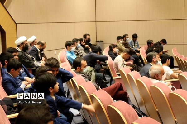 آیین رونمایی از یادمان شهدای گمنام دانشگاه علوم پزشکی قم