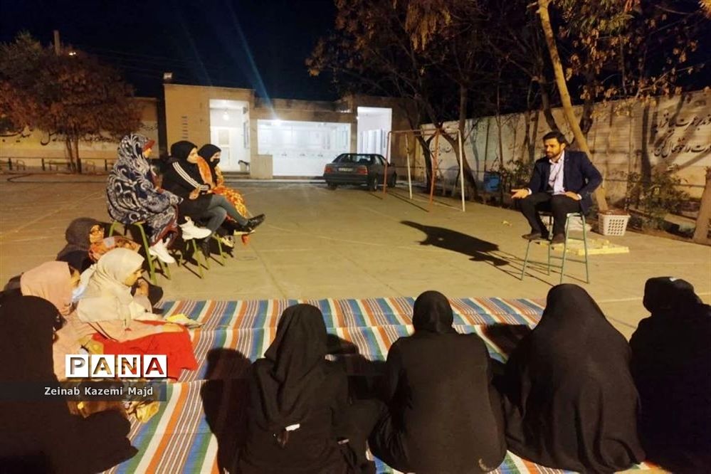 اجرای برنامه «آسمان پنجم» در هنرستان صباری قم