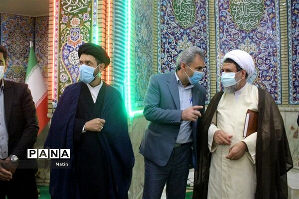 سخنرانی مدیرکل آموزش و پرورش قبل از خطبه‌های نماز جمعه