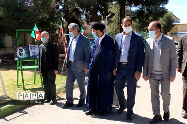سخنرانی مدیرکل آموزش و پرورش قبل از خطبه‌های نماز جمعه