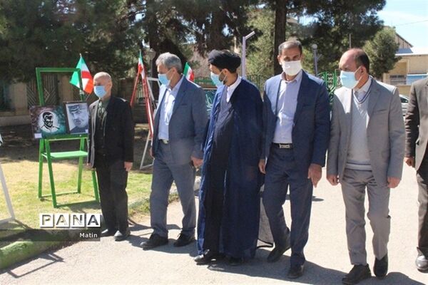 سخنرانی مدیرکل آموزش و پرورش قبل از خطبه‌های نماز جمعه