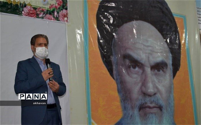 عزت و اقتدار نظام انقلاب اسلامی به‌خاطر خون شهدا است