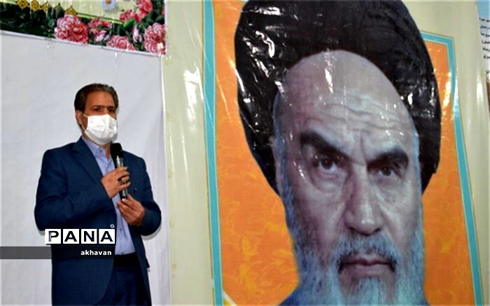 عزت و اقتدار نظام انقلاب اسلامی به‌خاطر خون شهدا است