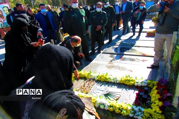 برگزاری مراسم سالگرد سردار شهید حاج حسین خرازی در گلستان شهدای اصفهان