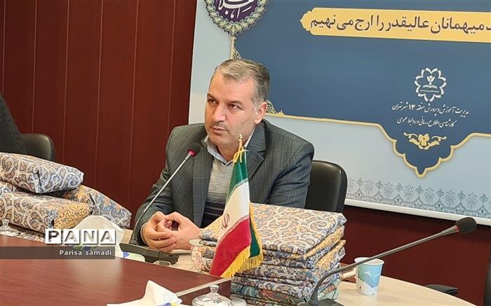 بزرگداشت ۸ اسفند، ارزش موضوع تربیت در مدارس را نشان می‌دهد