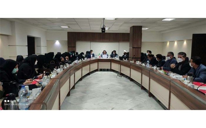 آموزه‌های آموزشی و پرورشی با هم پیوند خورده‌اند