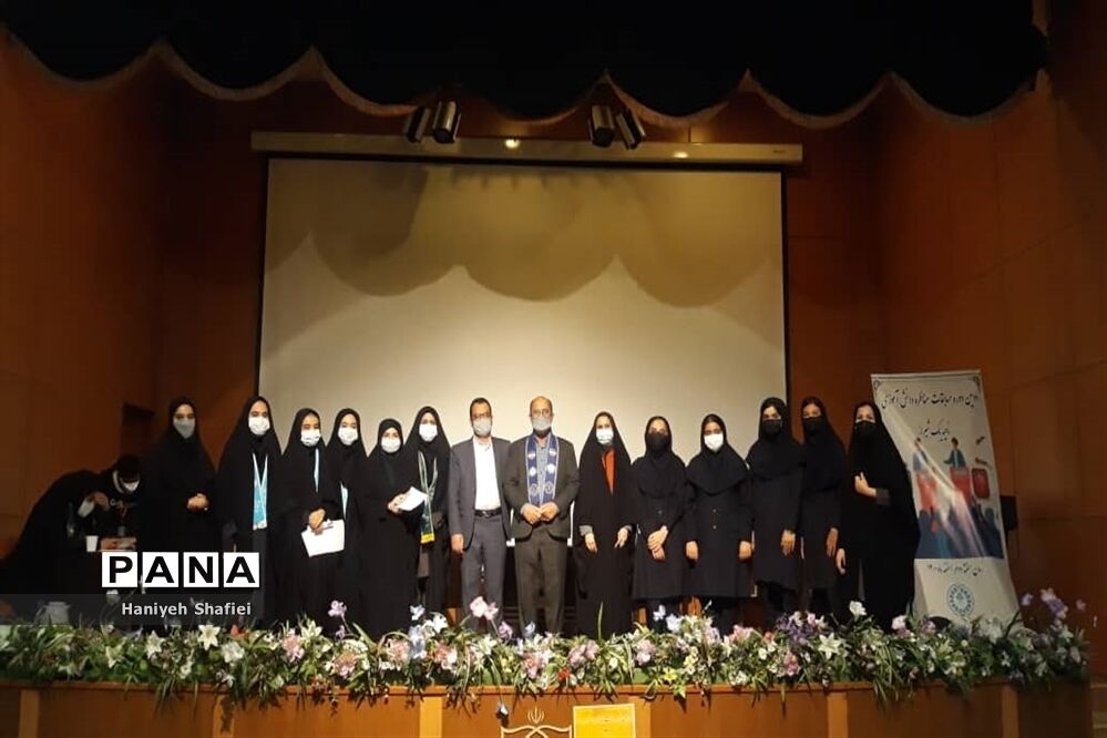 دومین دوره مسابقات مناظره دانش‌آموزی در ناحیه یک شیراز