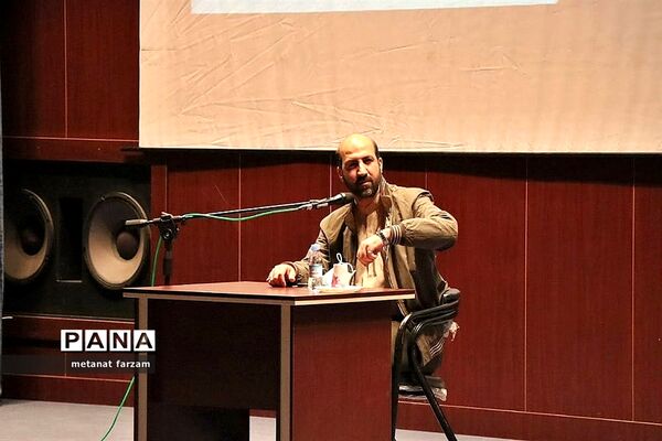 برگزاری همایش جهاد تبیین بیانیه گام دوم انقلاب در شهرستان دماوند