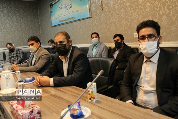 افتتاح نمایشگاه آثار هنری دانش‌آموزان و معلمان ناحیه چهار اهواز