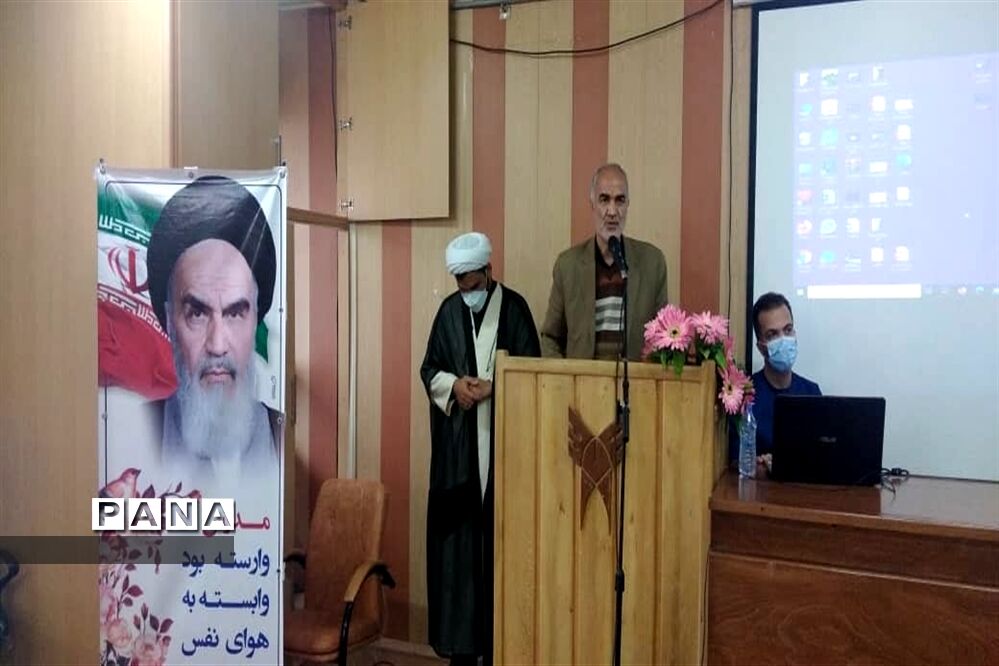 مراسم تقدیر از معاونان پرورشی مدارس غیردولتی در دانشگاه آزاد اسلامی کاشمر