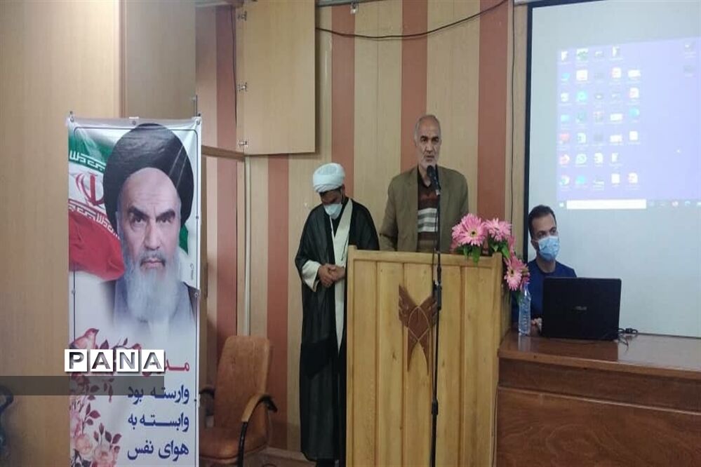 مراسم تقدیر از معاونان پرورشی مدارس غیردولتی در دانشگاه آزاد اسلامی کاشمر