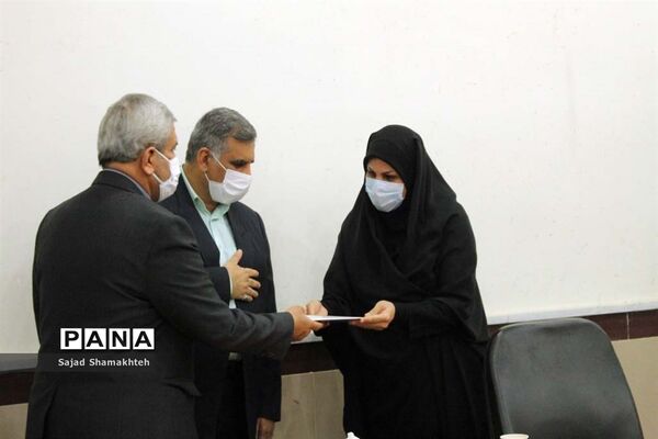 تقدیر از روسا و کارشناسان حوزه ستادی معاونت پرورشی و فرهنگی خوزستان