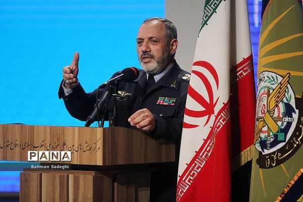 آیین رونمایی از دستاوردهای پژوهشگاه علوم و معارف دفاع مقدس