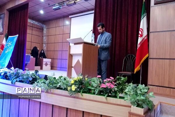 برگزاری همایش تجلیل از معاونان، مربیان و مشاوران مدارس شهرستان دماوند