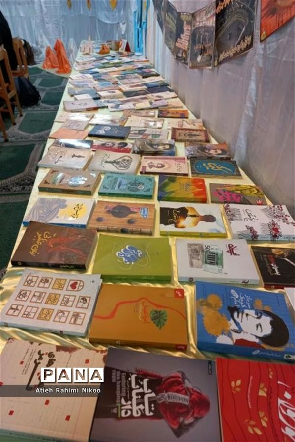 اختتامیه اجلاس نماز در دبیرستان شاهد رضویان قم