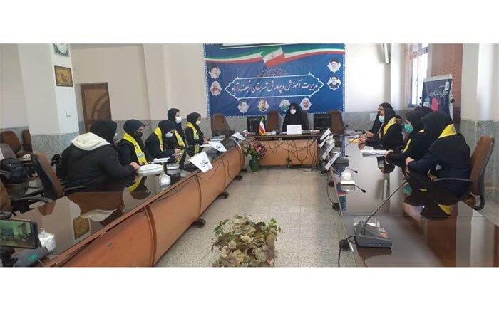 برگزاری مسابقات مناظره دانش آموزی شهرستان نجف آباد