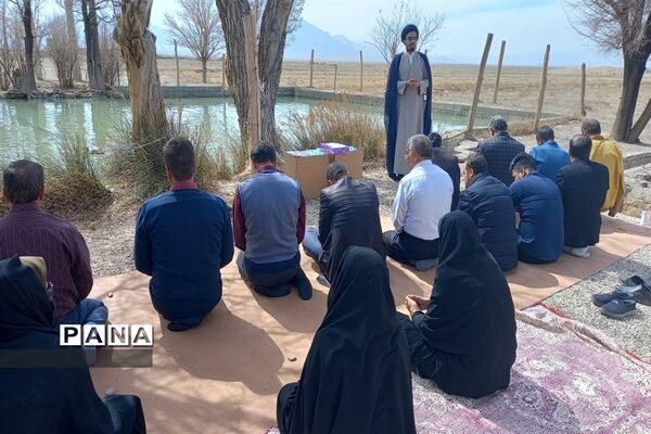 مراسم تجلیل از مربیان پیشتاز جرقویه علیا
