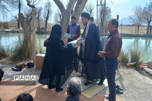 مراسم تجلیل از مربیان پیشتاز جرقویه علیا