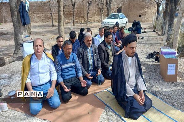 مراسم تجلیل از مربیان پیشتاز جرقویه علیا